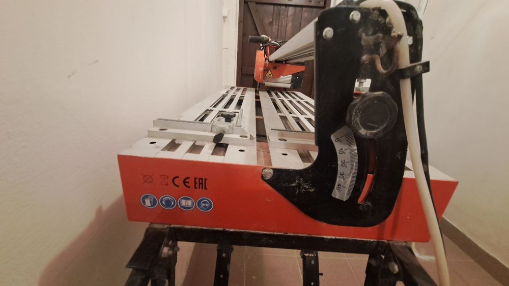 Przecinarka do gresu Norton Clipper 750L