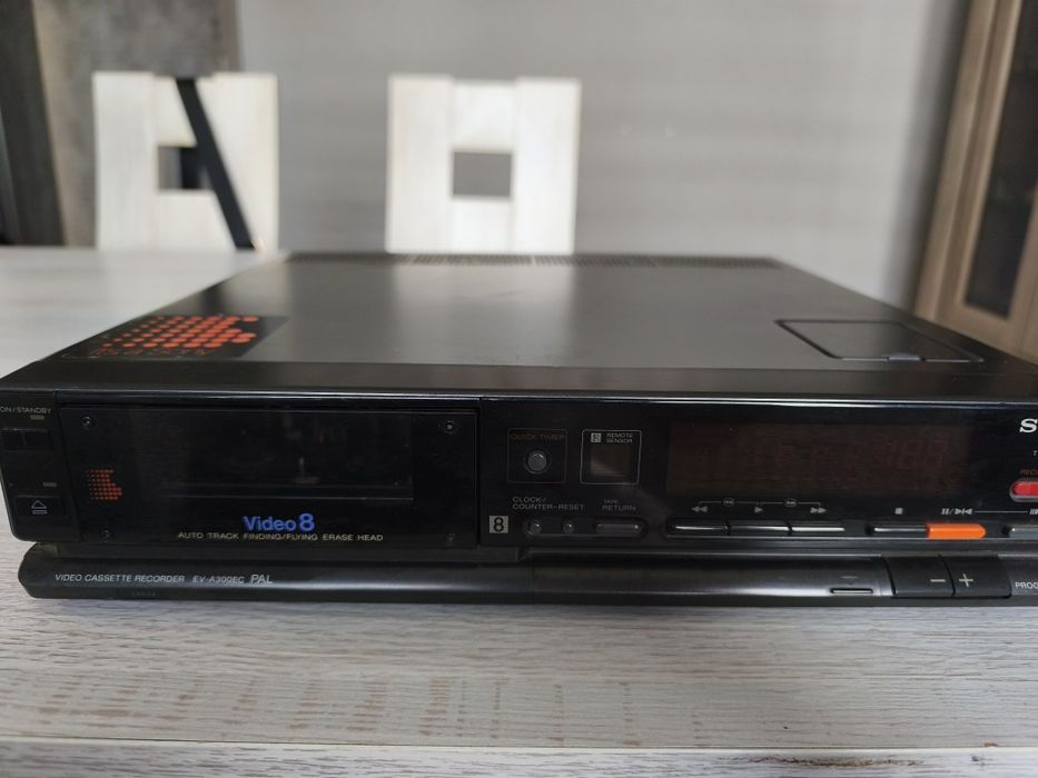 Magnetowid wideo 8 Sony EV-A3OOEC