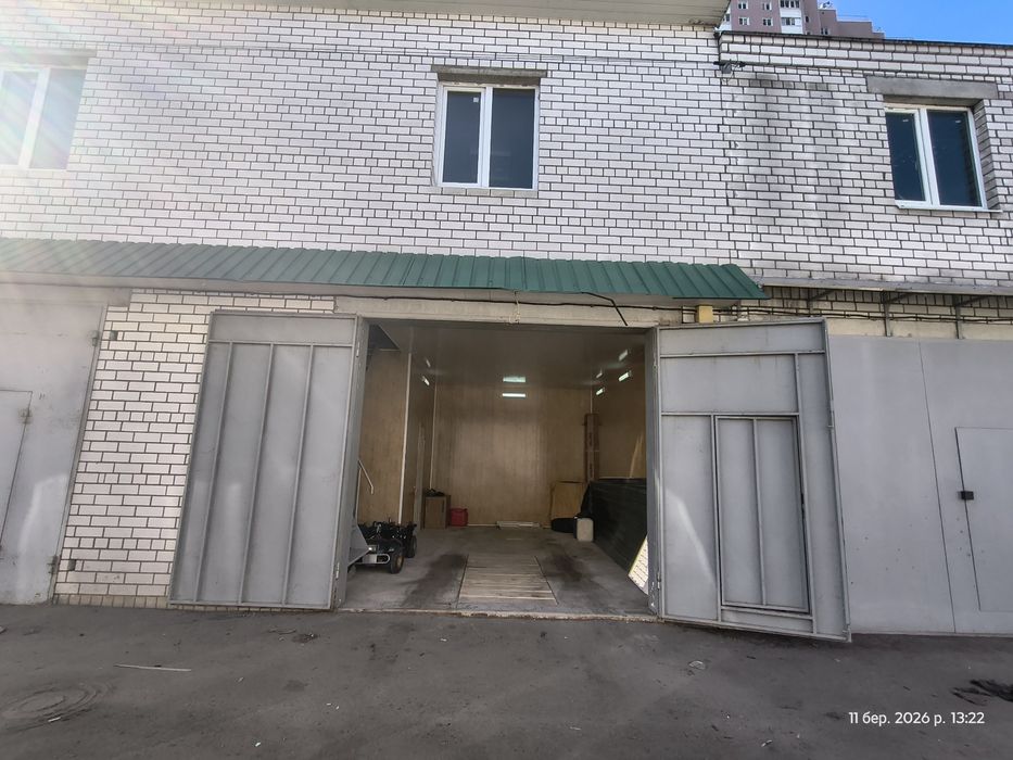 Продам гараж Північ север пивнич 3 поверхи по 5х6  висота 3.05  хозяїн