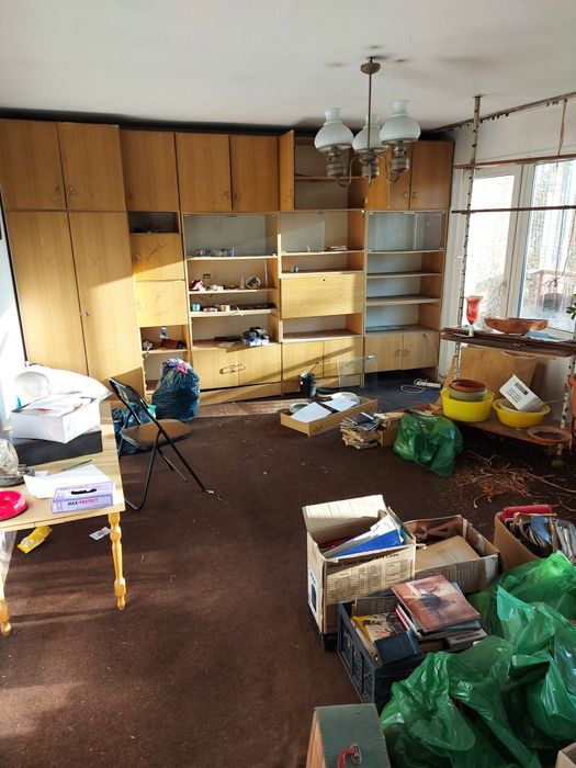 Opróżnianie Mieszkań Strychów Piwnic Garaży Wywóz Gratów