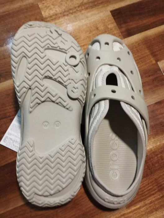 Жіночи crocs - з Европи