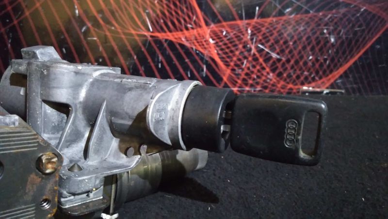 Canhão De Ignição Com Chave Audi A6 (4B2, C5)