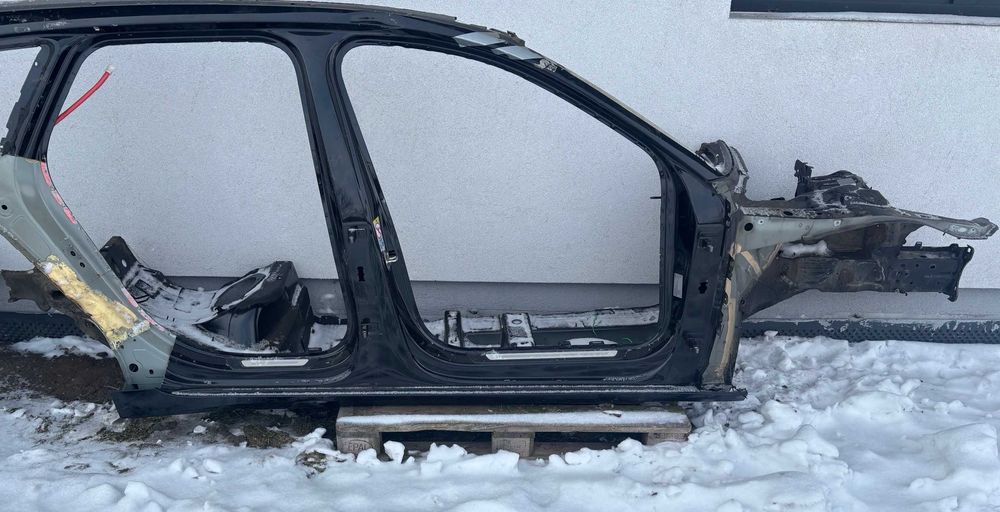 Próg słupek fartuch ćwiartka podłużnica Audi A6 4K C8 LY9T
