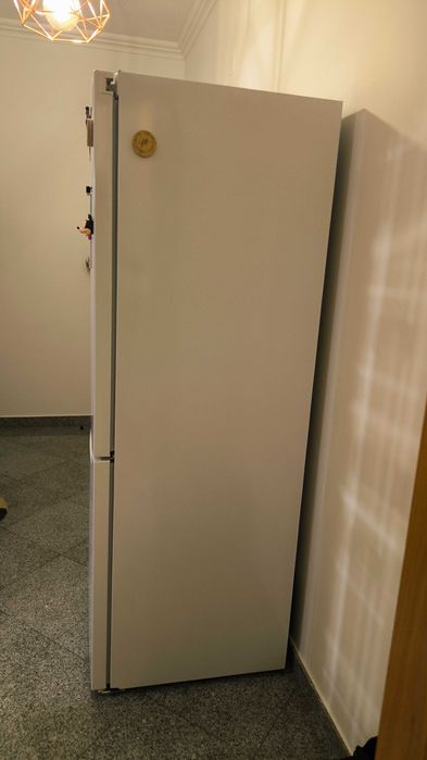 Frigorífico Samsung 290 L NoFrost RB29FSRNDWW