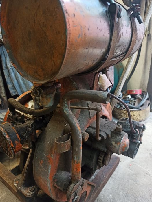 Двигатель бензиновый