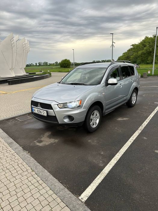 Mitsubishi outlander XL