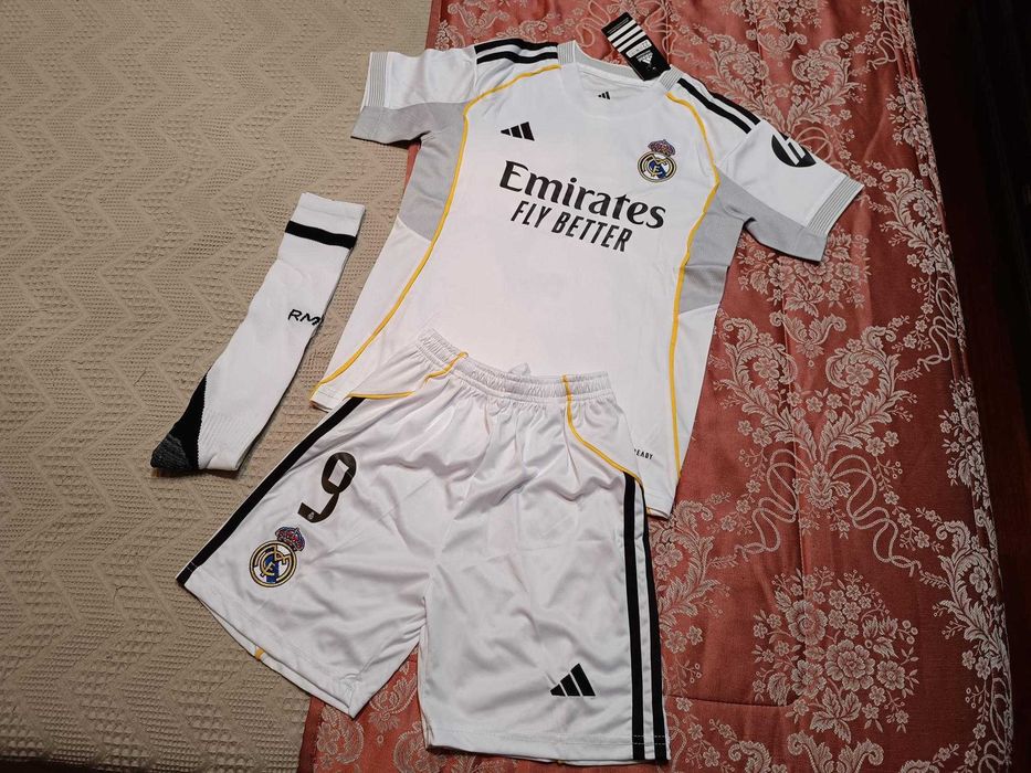 Camisola Criança Mbappe Equipamento Real Madrid | NOVO