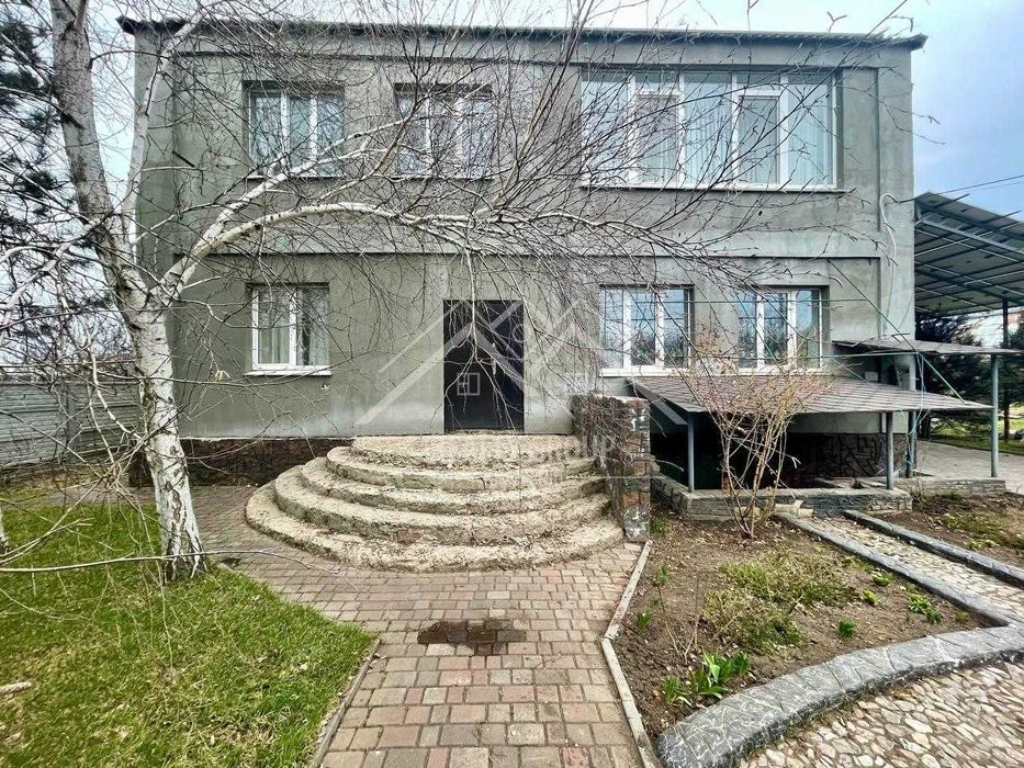 Продаж великого маєтку у с. Надія (Радгоспне)