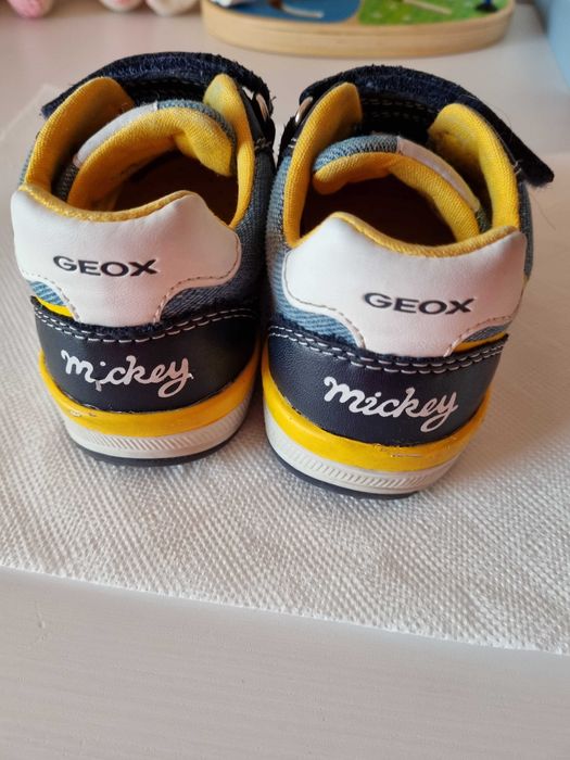 Vendo ténis Geox Mickey, N°21