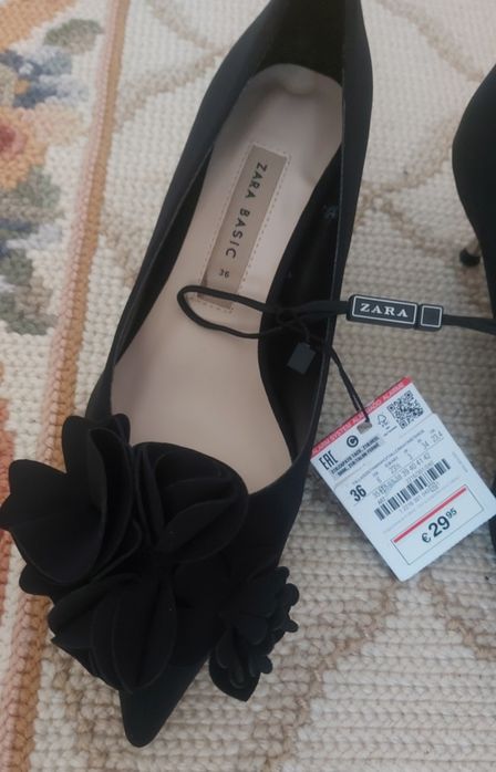 Sapatos pretos ZARA Novos