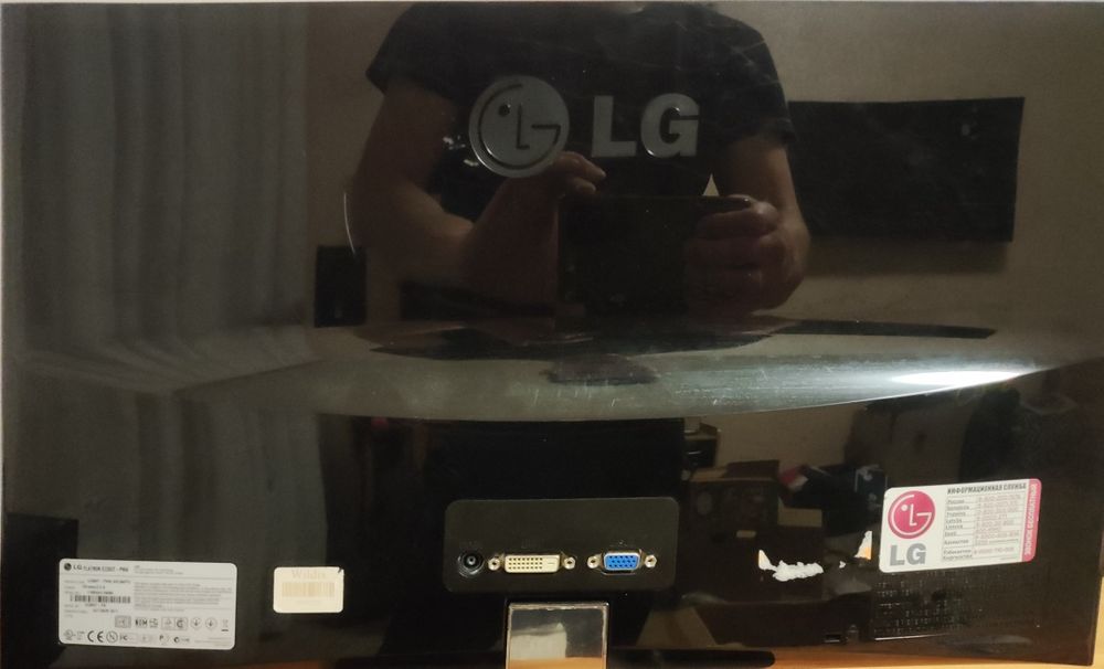 Монітор Lg Flatron E2260T - PNW