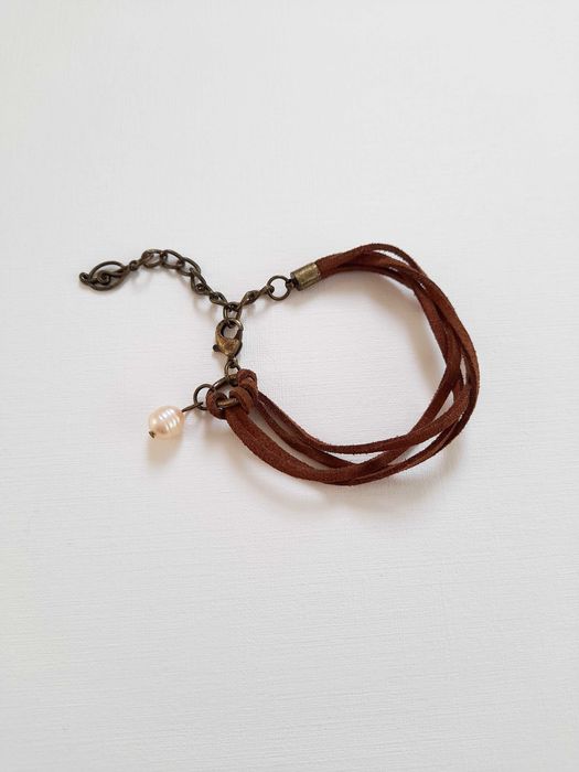 Pulseira em pele para mulher