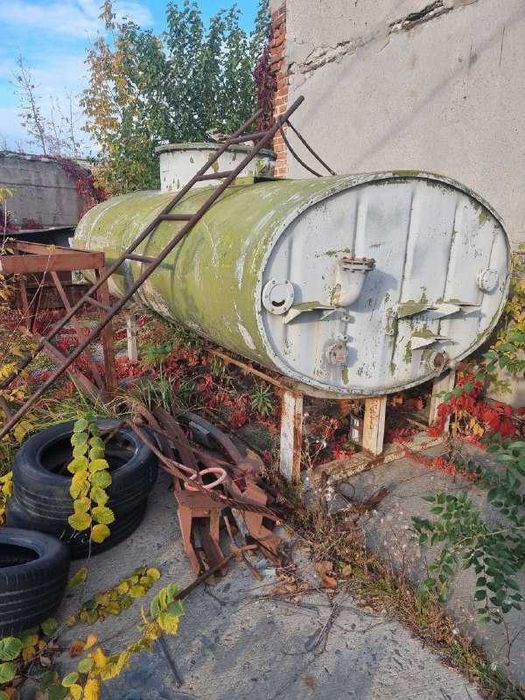 Продам автомобильную алюминиевую бочку/автоцистерну АЦ-5,5-4320