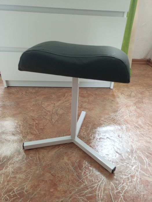 Тринога,підставка