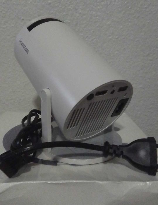 Projetor Magcubic HY300 Pro - Branco - Novo!!