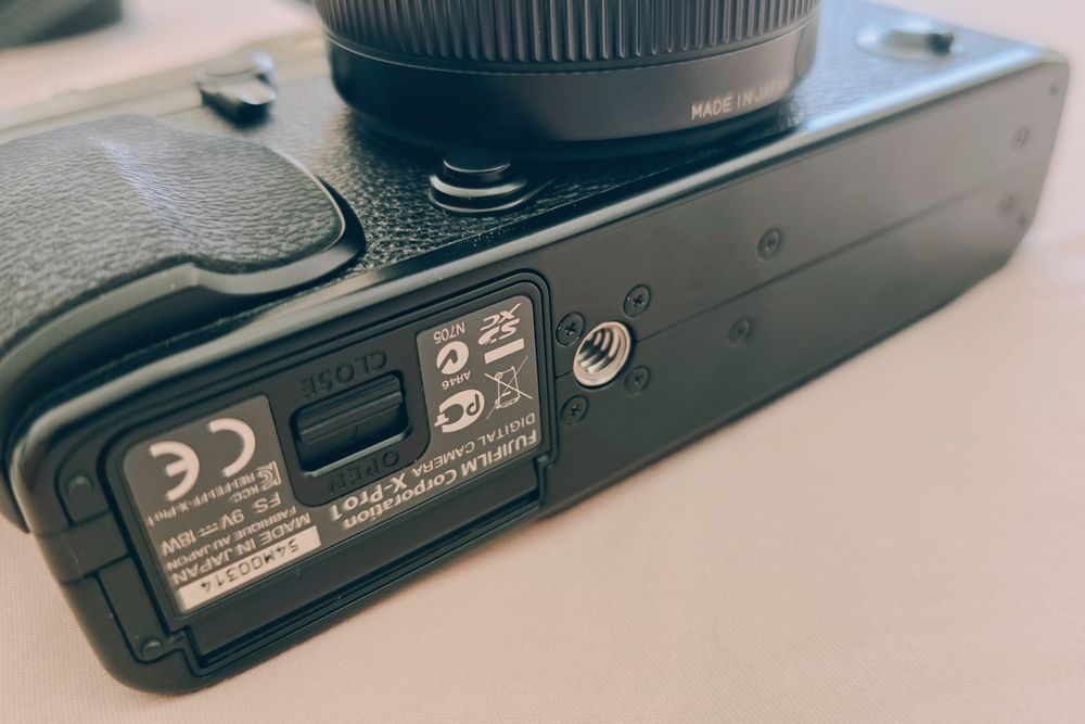 Fujifilm X-Pro 1 + 2 lentes