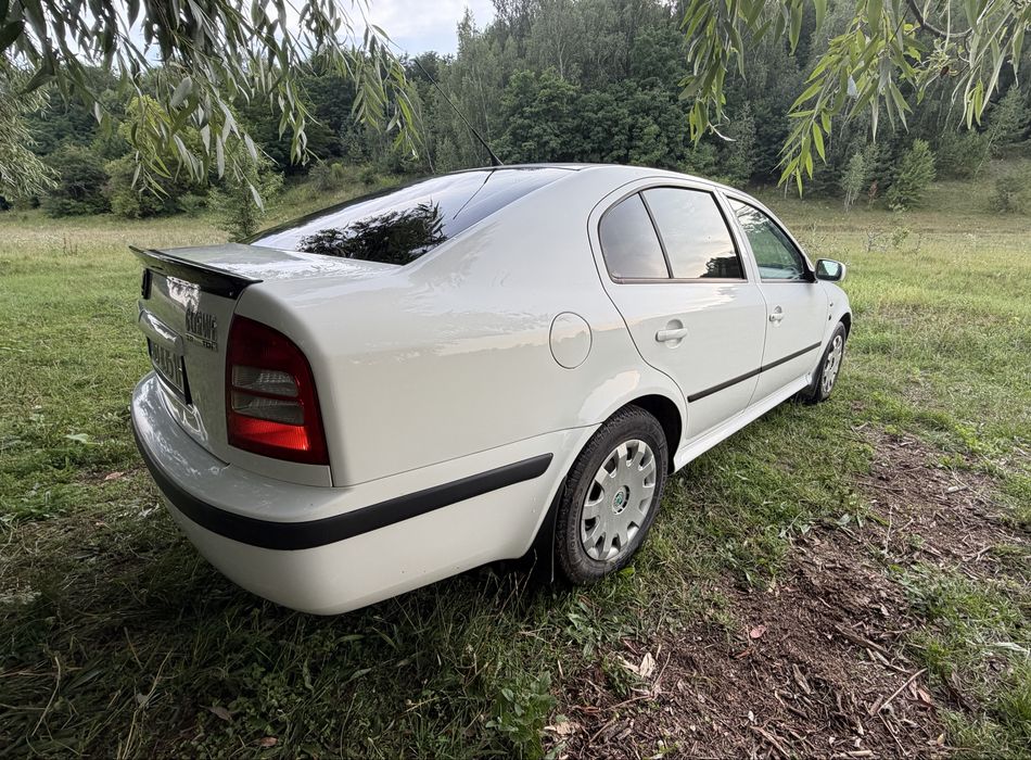 Skoda oktavia tour 1.9 tdi для військових