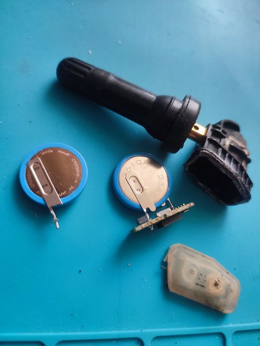 Батарейка  CR2032HR с выводами