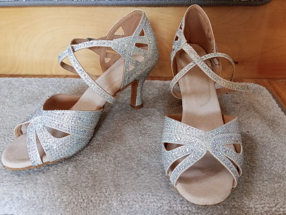 Buty taneczne z kryształkami