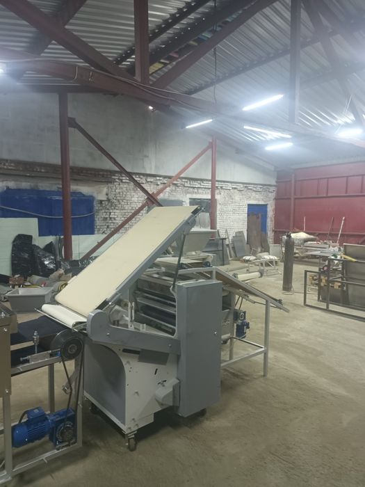 В НАЯВНОСТІ лінія для лаваша