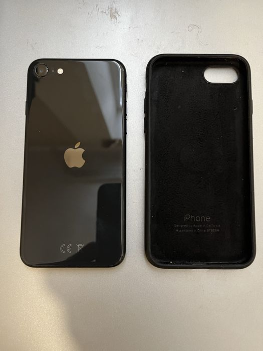 Продам Iphone SE 2020 64g
