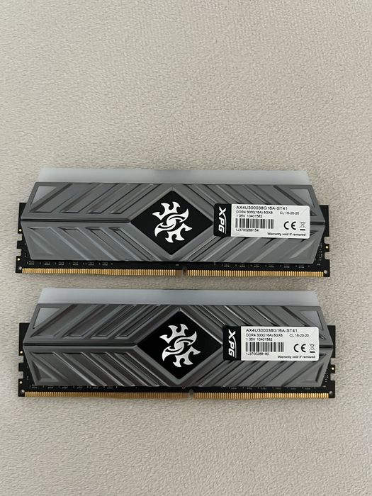 pamięć RAM XPG 16 GB (2x8 GB) DDR4 3000 MHz