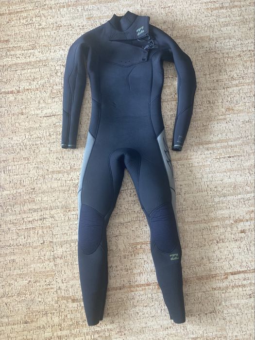 Billabong Absolute 5-4mm - Tamanho 8anos