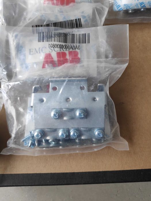 Potencjometry ABB MPOT-01 Nowe! Plus zestawy mocowań EMC.