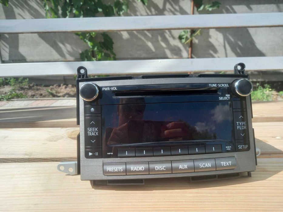 Новая магнитола на Toyota venzo