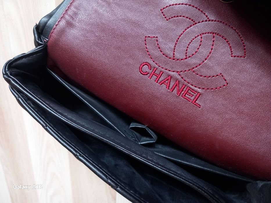 Chanel średnia torebka na ramię