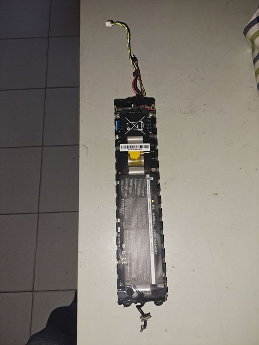 Vendo bateria para trotinete model-NE1003-H / 36V  7650mAh /275Wh