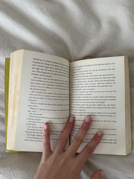 livro normal people de sally rooney