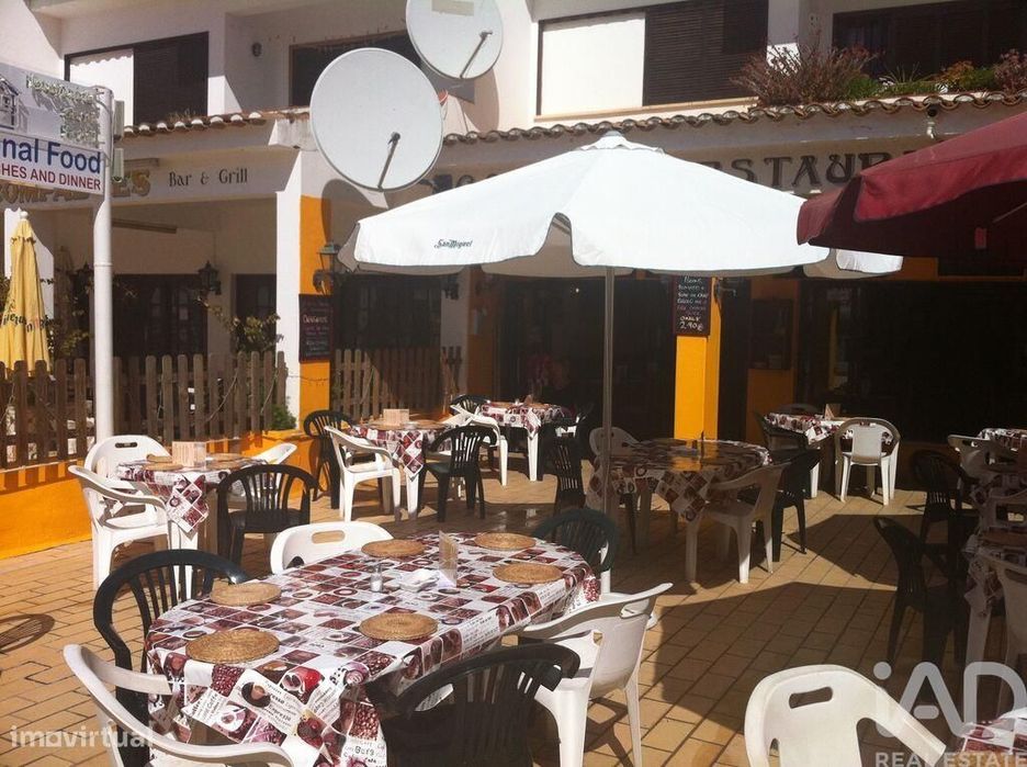 Loja / Estabelecimento Comercial em Albufeira e Olhos de Água de 118,0
