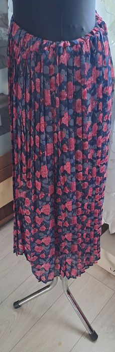 Spodnica plisowana z halką w pasie gumka