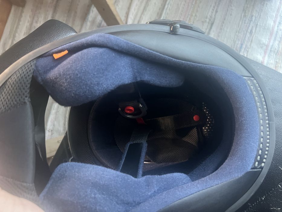 Vendo capacete Arai semi-novo com auricular intregado Sena