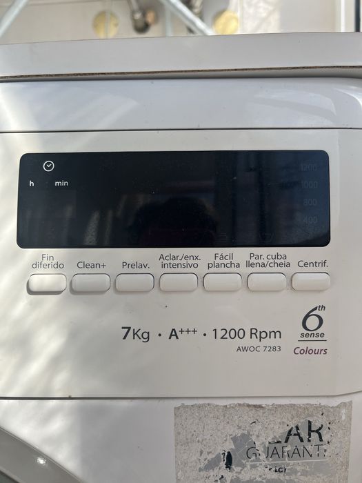 Máquina de lavar roupa WHIRLPOOL