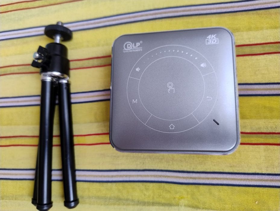 міні-проектор в ЧУДОВОМУ стані