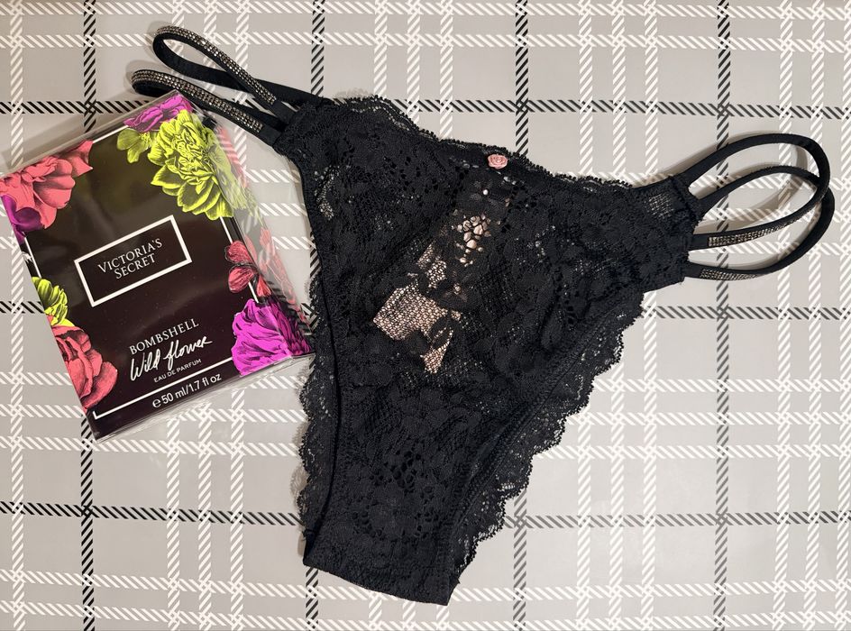 Нові мереживні трусики бразиліани Victoria's Secret Twinkle Strap Lace Brazilian Panty Оригінал з США. Розмір М