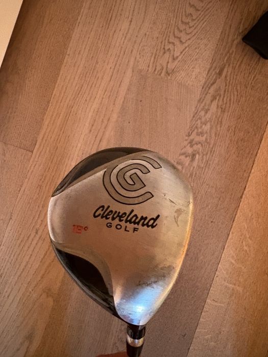Zestaw kijów golfowych dla dzieci CLEVELAND CGJ Junior (7 kijów, 10-12 lat)
