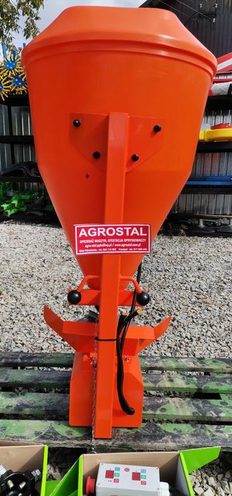 Solarka Dexwal SALTDROG 100l zawieszana lej na hak AGROSTAL