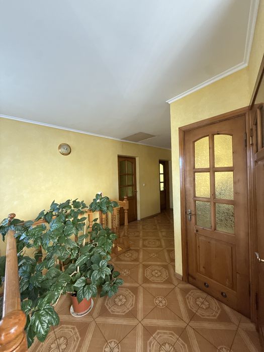 Підселення в кімнату.Оренда кімнат, в будинку з усіма привілегіями: тераса, парковка, приватний сектор