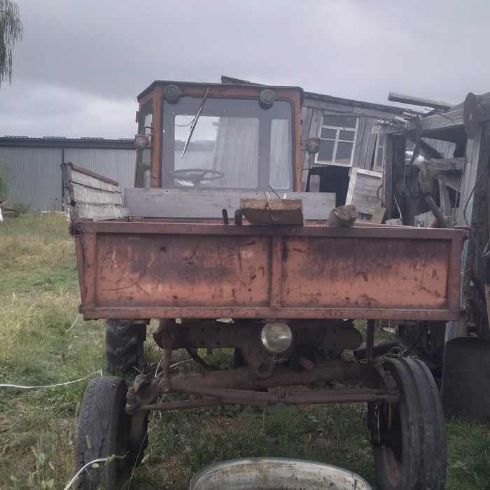Трактор ШАСИ Т -16 +погрузщик Т-16
