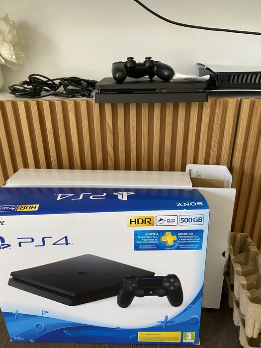 Playstation 4 *como nova