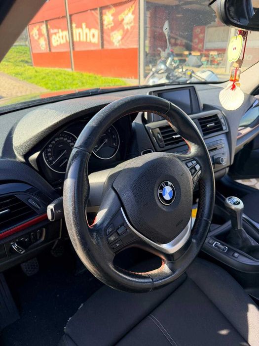 BMW 116d Sport 2014 1.6 Diesel Caixa 6