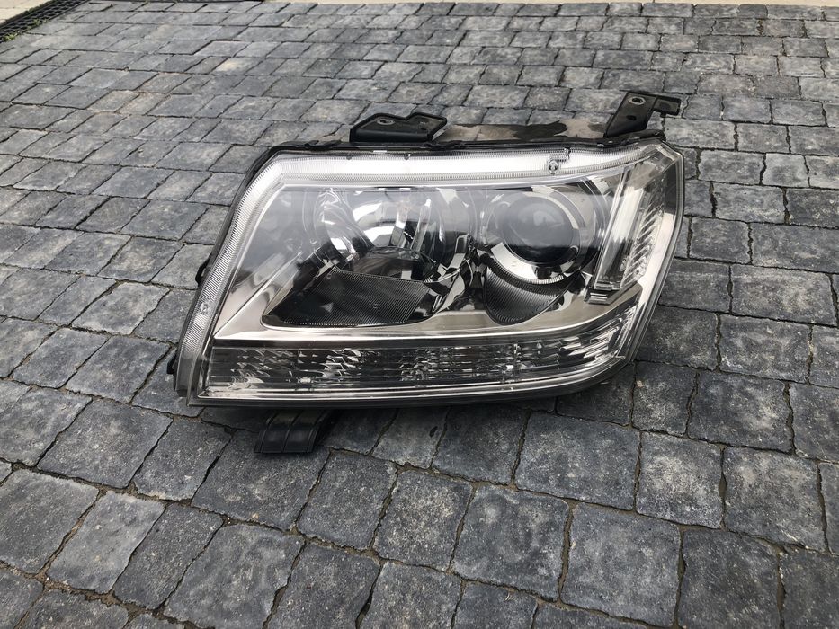 фари передні на сузукі гранд вітару 1998 2013рр