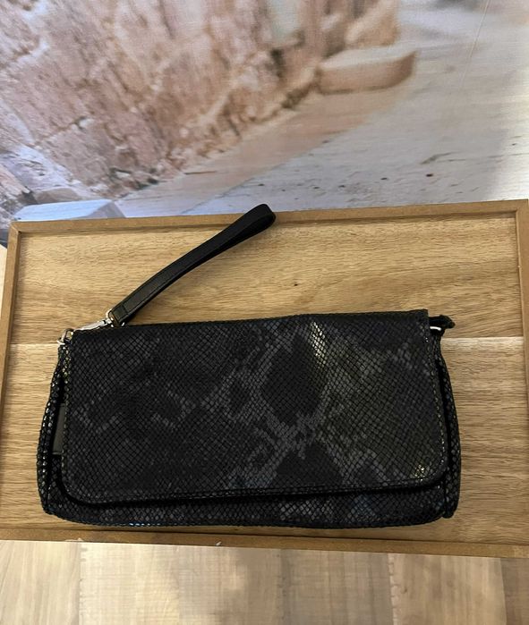 Nowa, skórzana , elegancka, torebka kopertówka Venezia, czarno-szara