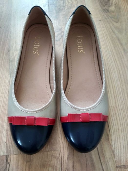 Półbuty lakierki Lotus 39