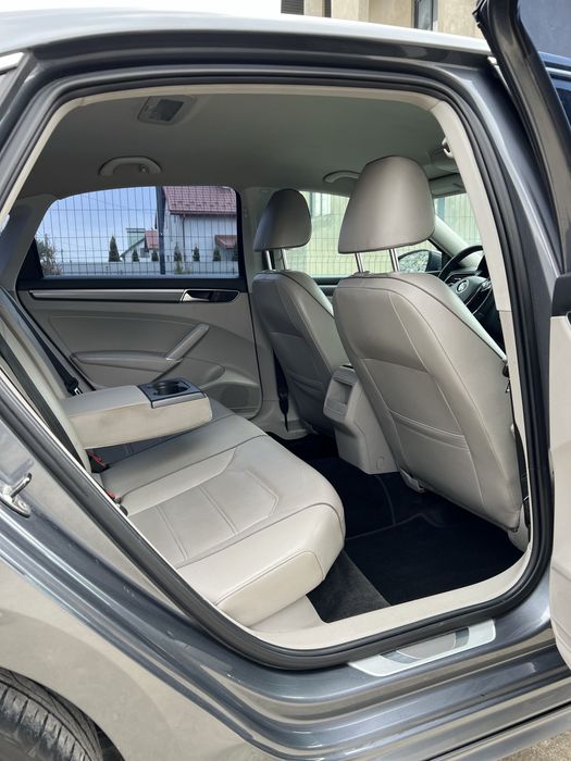Volkswagen Passat B7 (NMS) R-line 1.8 2016р.
