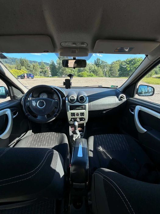 Dacia Logan Black Line