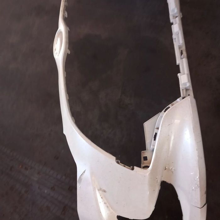 Para choques frente toyota yaris hybrid 2011 - 2020